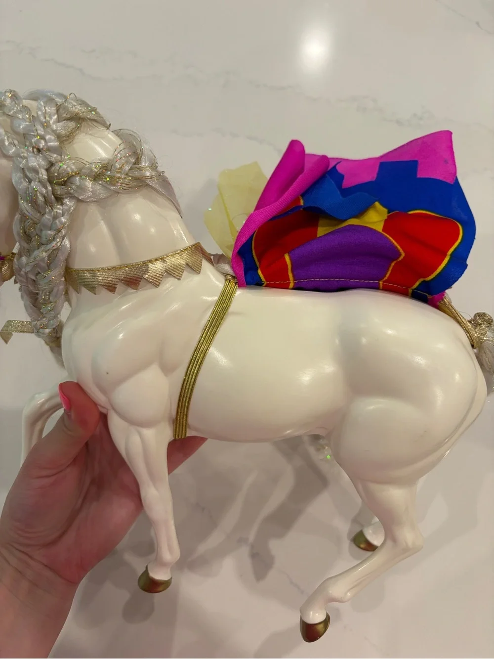 Mattel Barbie White Horse Hunchback of Notre Dame, reversible saddle